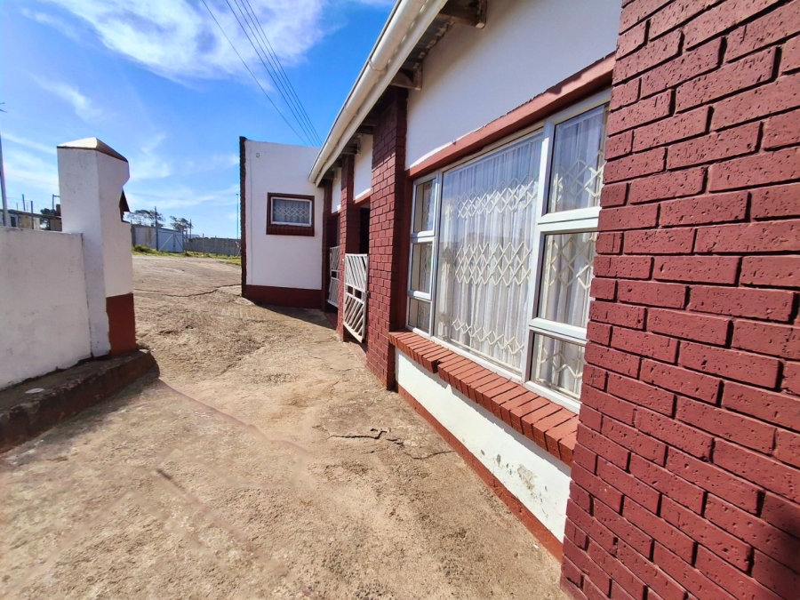 4 Bedroom Property for Sale in Mdantsane Nu 8 Eastern Cape